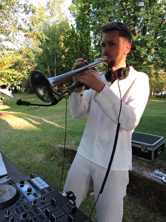 Bruiloft in Frankrijk met prachtige zonsondergang